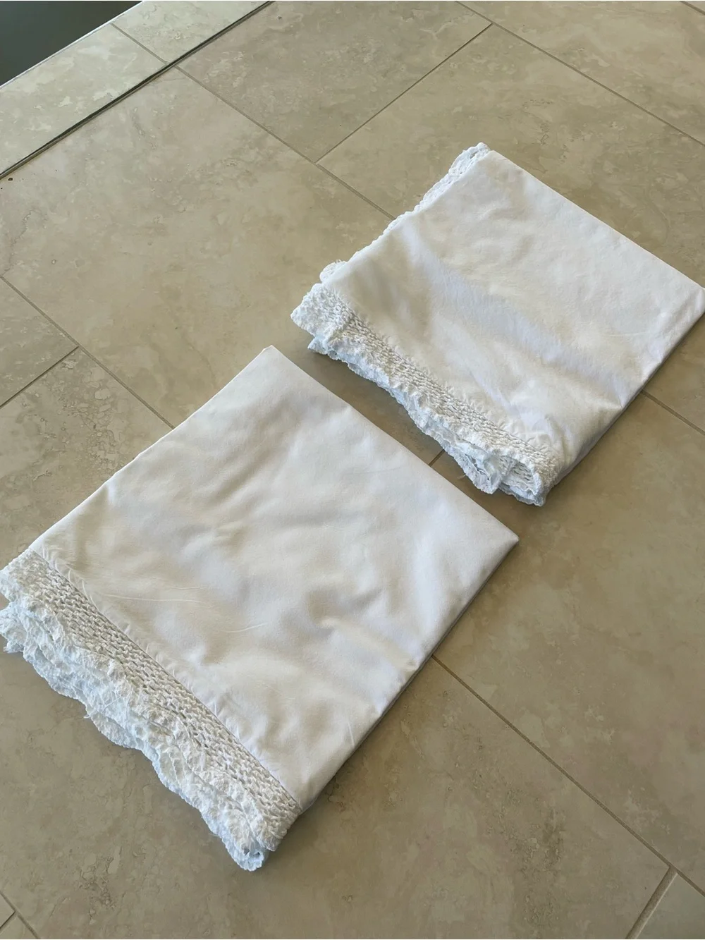 Piubelle White Decorative Lace-Edge Pillow Shams - Classic Home Bedding - Picture 3 of 14